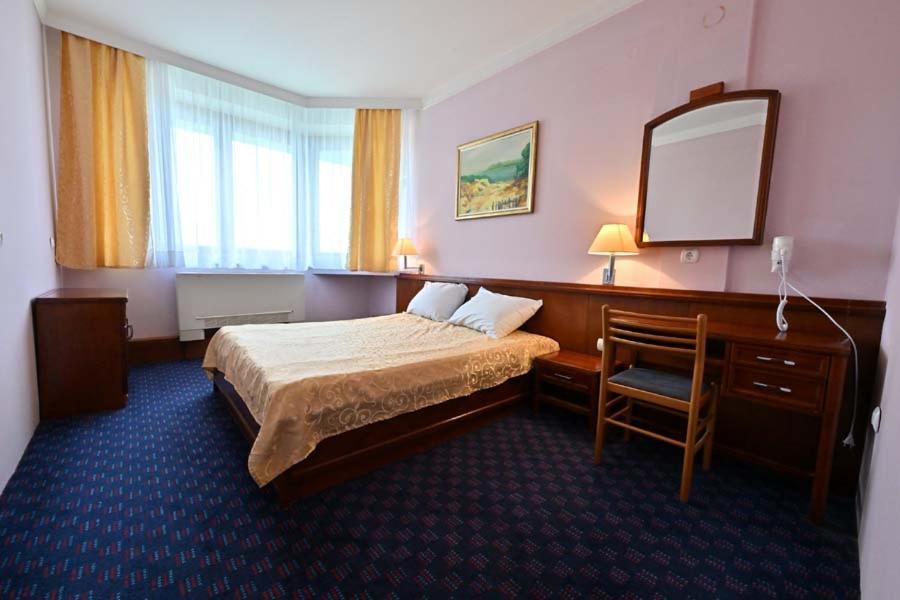 Hotel Norcev Grgeteg Exterior photo