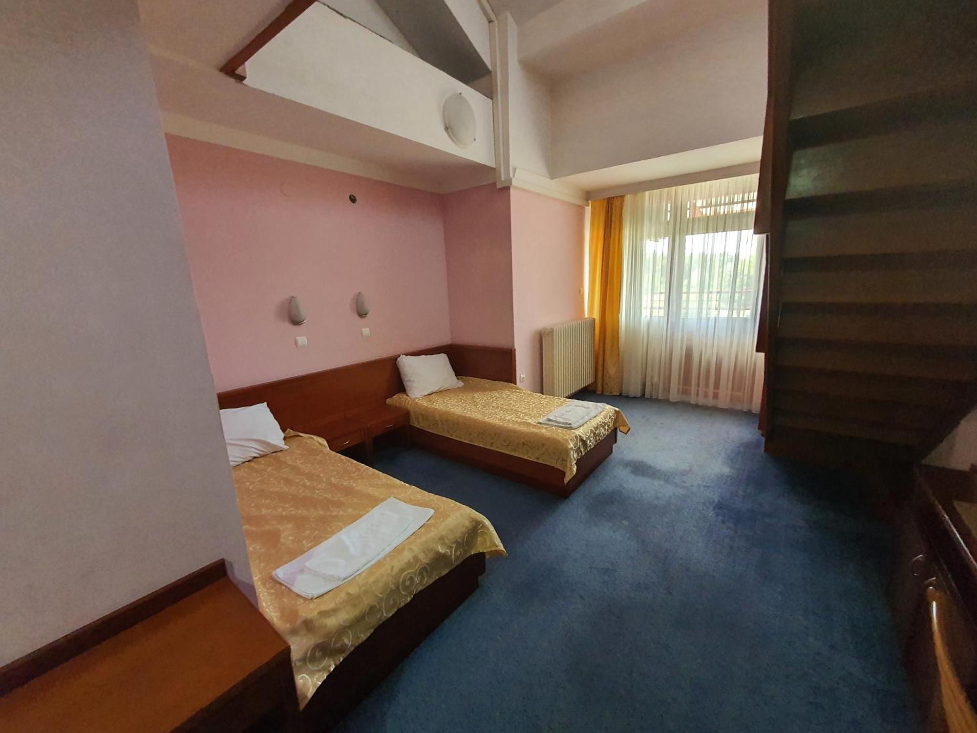 Hotel Norcev Grgeteg Exterior photo
